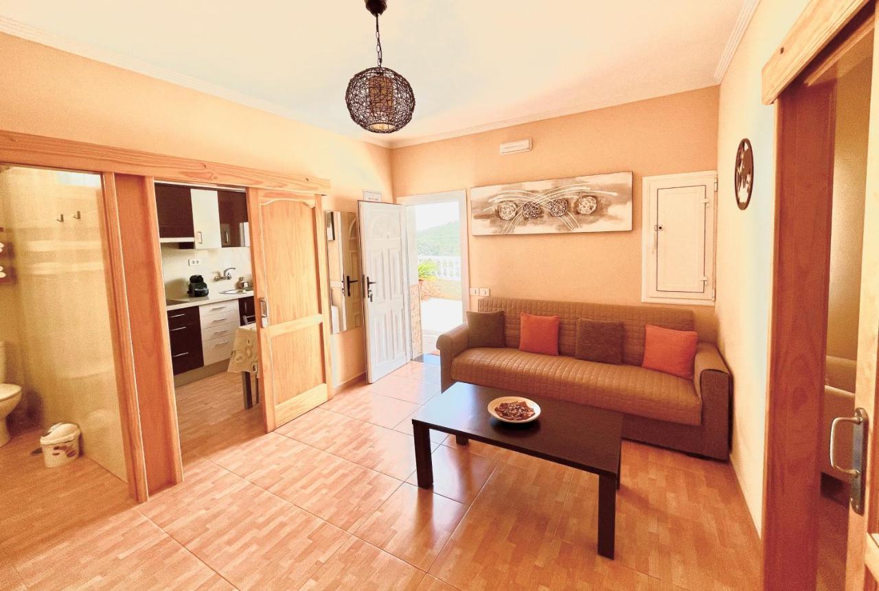 Casa Rosalia. Apartamento Con Vistas A La Montana Teror Eksteriør billede